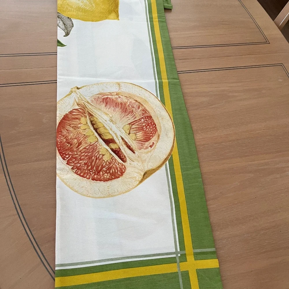 New WILLIAMS SONOMA Fruit Tablecloth